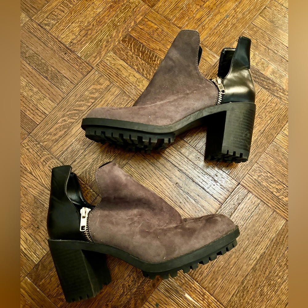 Zara Two Tone Black Gray Leather Suede Mixed Media Ankle Bootie Zipper Shoe